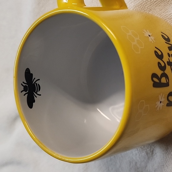 NWOT BEE POSITIVE LARGE COFFEE MUG - Picture 8 of 8
